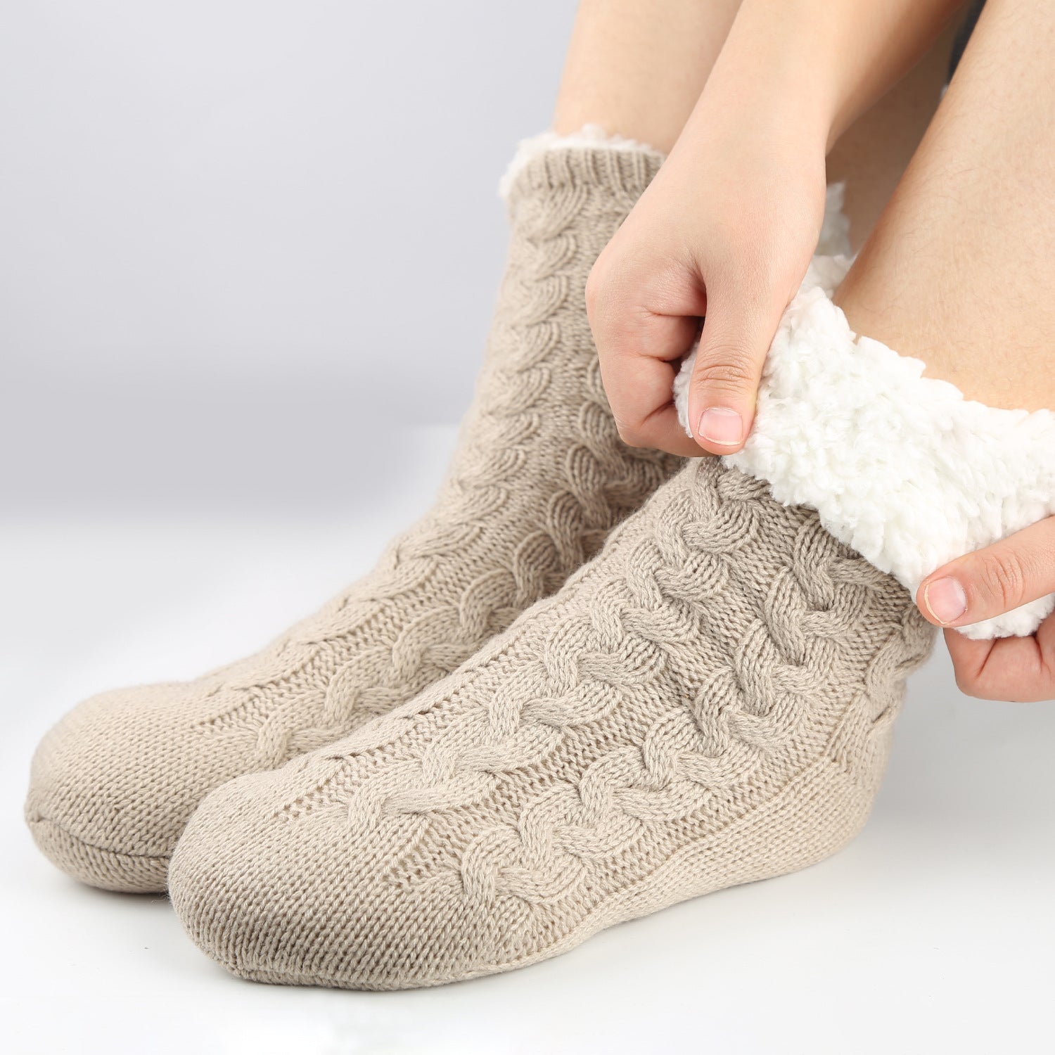 Tiosebon Unisex Fuzzy Fleece-Lined  Slipper Socks-Khaki