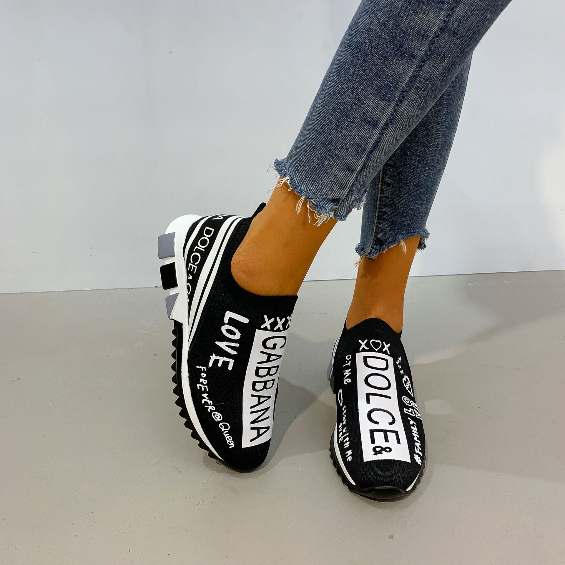 Fashion stretch sneakers